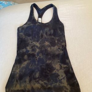 Lululemon Nulu tank top